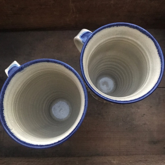 Unique Drip Style Pottery Mugs (2) - Picture 6 of 9